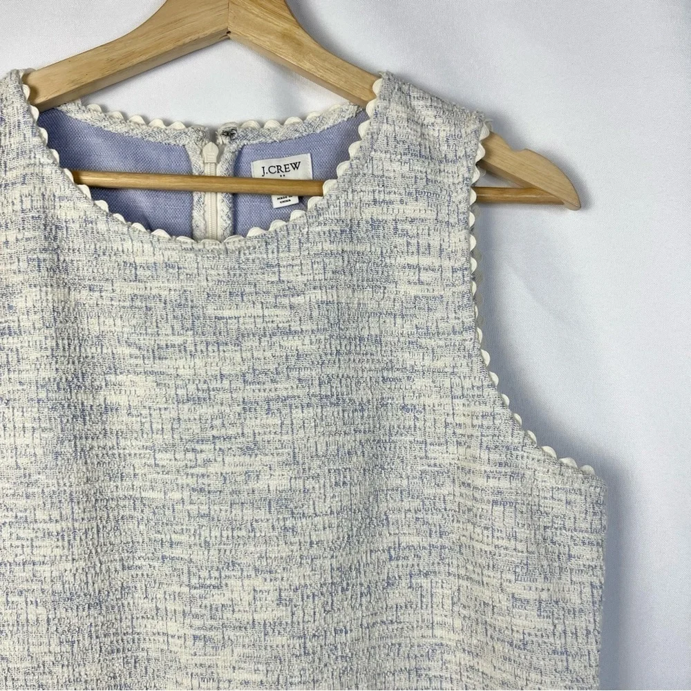 J. Crew Ivory & Blue Textured Scallop Trim Sleeveless Blouse‎ M